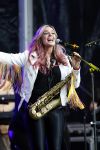 Amsterdam 6 augustus 2017 
Willeke Alberti en Candy Dulfer treden op ter afsluiting van de Gay parade op de dam.
