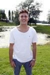 Eiland van Maurik 4 september 2017
Groepsfoto met Nicolette Kluijver en Dennis Weening met Marieke Elsinga, Anouk Hoogendijk, Roeland Fernhout, Niels Gomperts, Carolina Dijkhuizen, Henk Poort, Joelle Witschge, Richard Witschge, Shelly Sterk, Soundos El Ahmadi, Danny Froger, Kaj Gorgels, Nicole Buch en Brace. tijdens de persviewing van Expeditie Robinson 2017 op het Eiland van Maurik