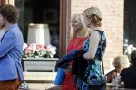 Leiden 2 juli 2017 
Jochem Myjer en zijn vriendin Marloes Novan vieren de 40e verjaardag van Jochem met familie en vrienden. Claudia de Breij met partner Jessica van Geel