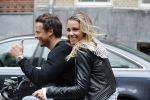 Amsterdam 24 juli 2017  
Ellen Hoog achter op de scooter bij haar man Kelvin de Lang