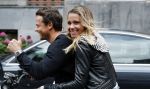 Amsterdam 24 juli 2017  
Ellen Hoog achter op de scooter bij haar man Kelvin de Lang
