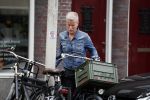 Amsterdam 28 juli 2017
Politieagente Ellie Lust met haar fiets in amsterdam