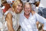 Saint Tropez 3 augustus 2017
Jan des Bouvrie viert zijn 75e verjaardag met familie en vrienden bij Tropezina. Jan met Estelle Cruijff