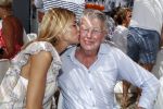 Saint Tropez 3 augustus 2017
Jan des Bouvrie viert zijn 75e verjaardag met familie en vrienden bij Tropezina. Jan met Estelle Cruijff