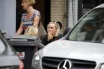 Amsterdam 11 juli 2017
Eva Jinek met vriendin Kristien v Dillen op terras