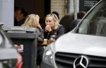 Amsterdam 11 juli 2017
Eva Jinek met vriendin Kristien v Dillen op terras