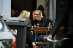 Amsterdam 11 juli 2017
Eva Jinek met vriendin Kristien v Dillen op terras