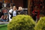 Amsterdam 11 juli 2017
Eva Jinek met vriendin Kristien v Dillen op terras