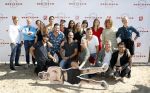 Eiland van Maurik 4 september 2017
Groepsfoto met Nicolette Kluijver en Dennis Weening met Marieke Elsinga, Anouk Hoogendijk, Roeland Fernhout, Niels Gomperts, Carolina Dijkhuizen, Henk Poort, Joelle Witschge, Richard Witschge, Shelly Sterk, Soundos El Ahmadi, Danny Froger, Kaj Gorgels, Nicole Buch en Brace. tijdens de persviewing van Expeditie Robinson 2017 op het Eiland van Maurik