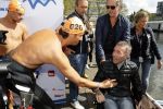 Amsterdam 3 september 2017  
ALS Cityswim in de amsterdamse grachten. Fernando Ricksen