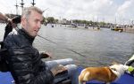 Amsterdam 3 september 2017  
ALS Cityswim in de amsterdamse grachten. Fernando Ricksen deed de opening