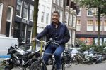 Amsterdam 1 augustus 2017 
Frank Sanders voor het Betty Asfalt complex waar hij binnenkort zijn premiere heeft