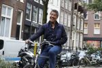 Amsterdam 1 augustus 2017 
Frank Sanders voor het Betty Asfalt complex waar hij binnenkort zijn premiere heeft