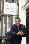 Amsterdam 1 augustus 2017 
Frank Sanders voor het Betty Asfalt complex waar hij binnenkort zijn premiere heeft
