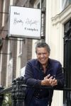 Amsterdam 1 augustus 2017 
Frank Sanders voor het Betty Asfalt complex waar hij binnenkort zijn premiere heeft