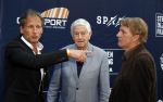 Apeldoorn 2 september 2017
Premiere Spaak in Omnisport . De hoofdrollen worden oa gespeeld door Tim Douwsma Aart Staartjes en Saskia Elise. Steven de Jong is de producent. Frits Bolkesteijn krijgt het eerste boek