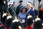Den Haag 19 september 2017
Geert Wilders met zijn vrouw en beveiliging tijdens prinsjesdag op het binnenhof