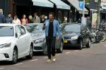 Amsterdam 16 september 2017 
Gerard Joling shoppend op de pc hooftstraat