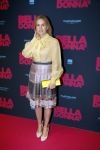 Amsterdam 11 september 2017
Premiere Bella Donna's in pathe arena. Hadewych Minis met man