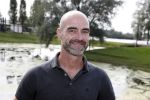 Eiland van Maurik 4 september 2017
Groepsfoto met Nicolette Kluijver en Dennis Weening met Marieke Elsinga, Anouk Hoogendijk, Roeland Fernhout, Niels Gomperts, Carolina Dijkhuizen, Henk Poort, Joelle Witschge, Richard Witschge, Shelly Sterk, Soundos El Ahmadi, Danny Froger, Kaj Gorgels, Nicole Buch en Brace. tijdens de persviewing van Expeditie Robinson 2017 op het Eiland van Maurik
