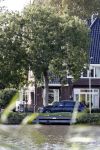 Amsterdam 15 en 17 september 2017
Humberto Tan zijn auto staat voor zijn huis.