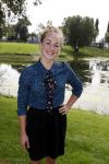 Eiland van Maurik 4 september 2017
Groepsfoto met Nicolette Kluijver en Dennis Weening met Marieke Elsinga, Anouk Hoogendijk, Roeland Fernhout, Niels Gomperts, Carolina Dijkhuizen, Henk Poort, Joelle Witschge, Richard Witschge, Shelly Sterk, Soundos El Ahmadi, Danny Froger, Kaj Gorgels, Nicole Buch en Brace. tijdens de persviewing van Expeditie Robinson 2017 op het Eiland van Maurik
