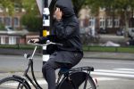 Amsterdam 12 september 2017  
Isa Hoes in de storm op de fiets