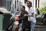 Amsterdam 21 juli 2017
Jamai Loman met zijn vriend Michael Muller op hun vespa scooter