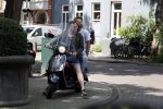 Amsterdam 21 juli 2017
Jamai Loman met zijn vriend Michael Muller op hun vespa scooter