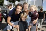 Amsterdam 3 september 2017  
ALS Cityswim in de amsterdamse grachten. Jan Joost v Gangelen met zijn vrouw en kinderen