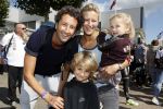 Amsterdam 3 september 2017  
ALS Cityswim in de amsterdamse grachten. Jan Joost v Gangelen met zijn vrouw en kinderen