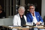 Amsterdam 11 juli 2017 
Jan des Bouvrie en Ronnie Rosenbaum op terras op de pc hooftstraat