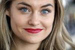 Hoorn 12 september 2017
Albert Verlinde en stage entertainment presenteren cast Annie MG Schmidt. Simone Kleinsma William Spaaij Marjolein TouwWim v d Driessche en Jeske v d Staak
De repetities waren in de schouwburg van Hoorn.
