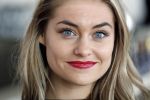 Hoorn 12 september 2017
Albert Verlinde en stage entertainment presenteren cast Annie MG Schmidt. Simone Kleinsma William Spaaij Marjolein TouwWim v d Driessche en Jeske v d Staak
De repetities waren in de schouwburg van Hoorn.