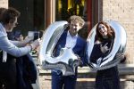 Leiden 2 juli 2017 
Jochem Myjer en zijn vriendin Marloes Novan vieren de 40e verjaardag van Jochem met familie en vrienden.