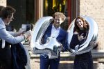 Leiden 2 juli 2017 
Jochem Myjer en zijn vriendin Marloes Novan vieren de 40e verjaardag van Jochem met familie en vrienden.