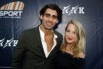Apeldoorn 2 september 2017
Premiere Spaak in Omnisport . De hoofdrollen worden oa gespeeld door Tim Douwsma Aart Staartjes en Saskia Elise. Steven de Jong is de producent
Joey Ferre en .............