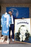 Eindhoven 17 juli 2017
Johan Vlemmix voor zijn huis met kleding en sieraden van Jomanda