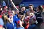Amsterdam 3 september 2017  
ALS Cityswim in de amsterdamse grachten. Johnny de Mol jr en Rick Brandsteder zemmen met Ralph en Carlijn de Vies en hun kinderen  zoon Daniel en  hun dochter