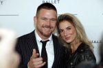 Amsterdam 12 september 2017
Johnny de Mol met zijn aanstaande vrouw Anouk v Schie bij de premiere van het Nationaal Ballet in de stopera