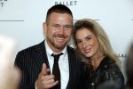 Amsterdam 12 september 2017
Johnny de Mol met zijn aanstaande vrouw Anouk v Schie bij de premiere van het Nationaal Ballet in de stopera