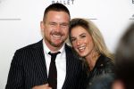 Amsterdam 12 september 2017
Johnny de Mol met zijn aanstaande vrouw Anouk v Schie bij de premiere van het Nationaal Ballet in de stopera