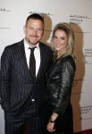 Amsterdam 12 september 2017
Johnny de Mol met zijn aanstaande vrouw Anouk v Schie bij de premiere van het Nationaal Ballet in de stopera