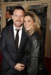 Amsterdam 12 september 2017
Johnny de Mol met zijn aanstaande vrouw Anouk v Schie bij de premiere van het Nationaal Ballet in de stopera