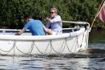 Amsterdam / Ouderkerk aan de Amstel 21 juli 2017
Jort Kelder en Mark Rutte varen met sloep/boot van Jort over de Amstel.