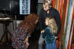 Amsterdam 14 september 2017
Presentatie nieuwe produkten return to sender met Katja Schuurman. Hannah Verboom presenteert het gebeuren. Verder aanwezig de ouders van Katja Birgit Schuurman met Arne Toonen Thijs Romer Sammie en Freek  van Noortwijk
