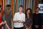 Amsterdam 14 september 2017
Presentatie nieuwe produkten return to sender met Katja Schuurman. Hannah Verboom presenteert het gebeuren. Verder aanwezig de ouders van Katja Birgit Schuurman met Arne Toonen Thijs Romer Sammie en Freek  van Noortwijk