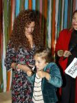 Amsterdam 14 september 2017
Presentatie nieuwe produkten return to sender met Katja Schuurman. Hannah Verboom presenteert het gebeuren. Verder aanwezig de ouders van Katja Birgit Schuurman met Arne Toonen Thijs Romer Sammie en Freek  van Noortwijk