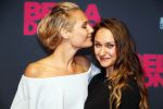 Amsterdam 11 september 2017
Premiere Bella Donna's in pathe arena. Kimberley Klaver met zus Melody