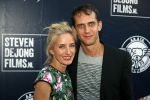 Apeldoorn 2 september 2017
Premiere Spaak in Omnisport . De hoofdrollen worden oa gespeeld door Tim Douwsma Aart Staartjes en Saskia Elise. Steven de Jong is de producent
Klavertje Patijn